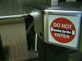 ../2003/03/19-graffiti-davis_sq-do-question.jpg