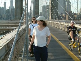 ../2003/08/31-brooklyn_bridge-dot-bridge-walk-mom-nora.jpg