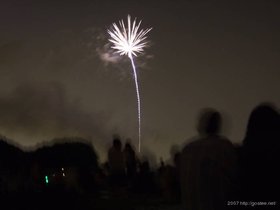 ../2007/07/10-brooklyn-NY-prospect_park-park-concert-firework.jpg