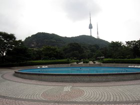 28-0847-fountain-korea-namsan-tower-seoul.jpg