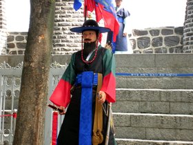 28-1001-costume-korea-namsan-seoul.jpg