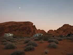../2015/11/22-1638-camping-valley_of_fire-NV.jpg