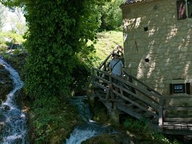 ../2016/05/18-1239-skradin_krka-waterfall-croatia.jpg