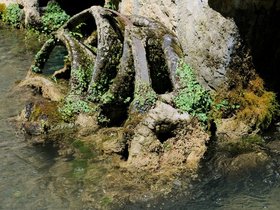 ../2016/05/18-1246-skradin_krka-waterfall-croatia.jpg