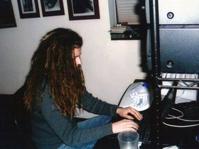 ../1990-2000/00/scan-0289-room-doris.jpg