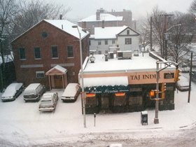 ../1990-2000/00/scan-0630-snow-building-central_sq.jpg