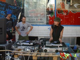 ../2000/03/24-AUS-rts-hindley-dj.jpg