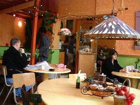 ../2000/05/21-amsterdam-NLD-dolheoc.jpg