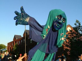 ../2000/07/21-fish-parade.jpg