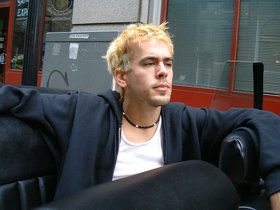 ../2000/08/28-joseph-car-convertable-joe.jpg