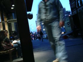 ../2000/10/13-cafe-walk.jpg