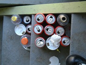 ../2000/10/14-dumbo-NY-cans.jpg