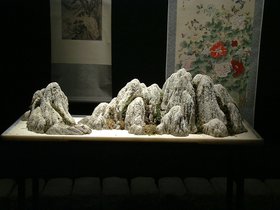 ../2001/03/25-flower-show-island_1.jpg