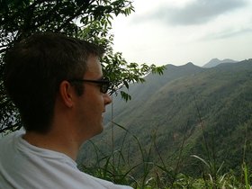 ../2001/04/27-po_lin-lantau-HKG-peak-danbri_2.jpg