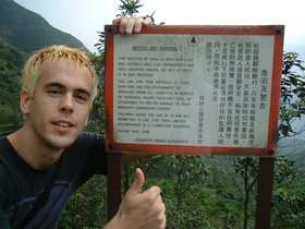 ../2001/04/27-po_lin-lantau-HKG-peak-success.jpg