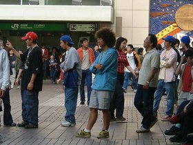 ../2001/05/06-1200-fashion-fro-shibuya-japan-street-tokyo.jpg