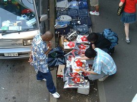 ../2001/05/06-1200-vendor-shibuya-JPN-street-tokyo.jpg