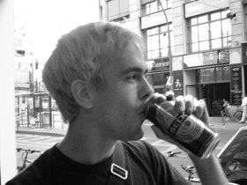 ../2001/05/25-1200-joseph-beer-pretend-berlin-DEU.jpg