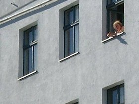 ../2001/05/26-1200-window-berlin-DEU.jpg