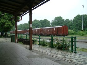 ../2001/05/28-2349-prague-CZE-station-kutna_hora.jpg