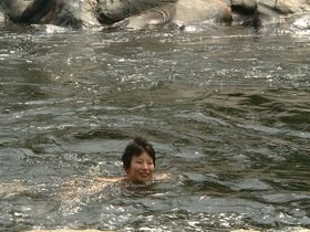 ../2001/08/13-road_trip-shelburne-MA-surf-nora.jpg
