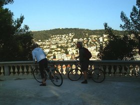 ../2001/11/3-nice-park-bikes.jpg
