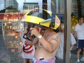 ../2002/05/05-oahu-HI-vr-war.jpg