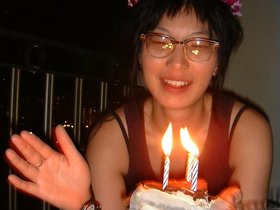 ../2002/05/10-nora-birthday-oahu-HI_1.jpg
