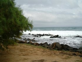 ../2002/05/12-kauai-HI-surf.jpg