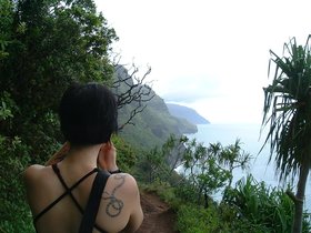 ../2002/05/14-kauai-HI-kalalau-trail-nora-shore.jpg
