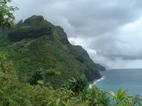 ../2002/05/14-kauai-HI-kalalau-trail-shore.jpg