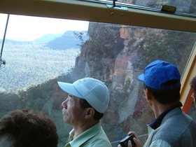 ../2002/10/13-sydney-AUS-katoomba-sceniscendor.jpg