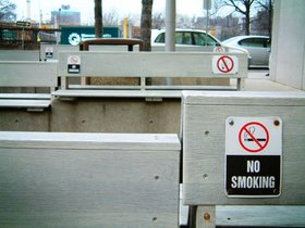 benches no smoking