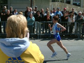 ../2003/04/21-boston-MA-marathon-runner-female.jpg