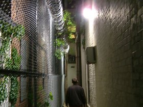 ../2003/05/21-philly-PA-dan-alley.jpg