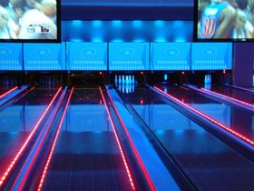 ../2003/05/24-boston-MA-bowling-alley.jpg