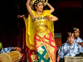 ../2003/05/31-gamelan-MIT.jpg