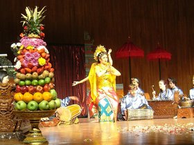 ../2003/05/31-gamelan-MIT_4.jpg
