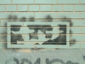 ../2003/08/19-1035-brooklyn-NY-doves-graffiti.jpg