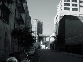 ../2003/08/24-brooklyn-NY-dumbo-street.jpg