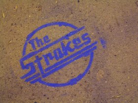 ../2003/10/23-2136-NYC-NY-graffiti.jpg