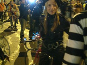 ../2003/10/31-1950-costume-gathering-mass-halloween-ny-critical.jpg