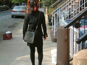 ../2003/11/02-brooklyn-NY-carrol-garden-carroll_gardens-nora-walking.jpg