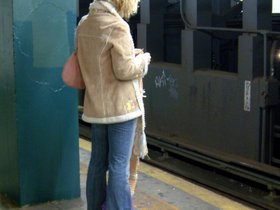 ../2003/11/21-brooklyn-NY-subway-knitting.jpg