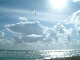 ../2004/01/03-miami-FL-beach-wind-surfer.jpg