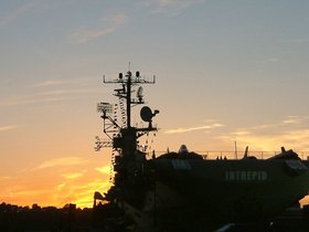 ../2004/06/11-manhattan-NY-intrepid.jpg