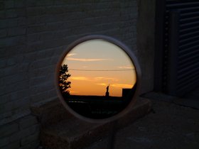 ../2004/06/19-brooklyn-NY-valentino-bike-mirror.jpg