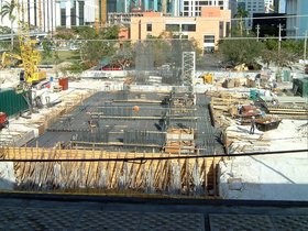 ../2006/03/08-fl-miami-FL-construction-florida.jpg