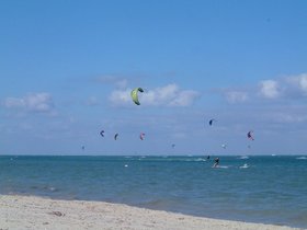 ../2006/03/09-fl-miami-FL-crandon-florida-wind-surfer.jpg