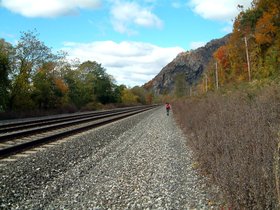 25-train_tracks-breakneck-NY-nora-traintracks.jpg